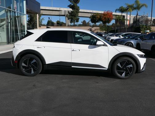 2026 Hyundai IONIQ 5 SEL