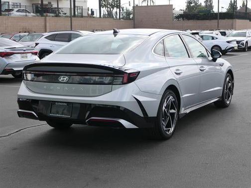 2026 Hyundai SONATA SEL