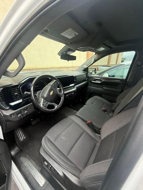 Summit White 2022 Chevrolet Silverado 1500 LT