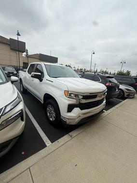 Summit White 2022 Chevrolet Silverado 1500 LT