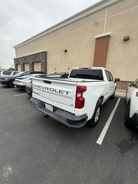 Summit White 2022 Chevrolet Silverado 1500 LT