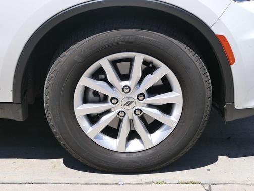 White Knuckle Clearcoat 2023 Dodge Durango SXT RWD
