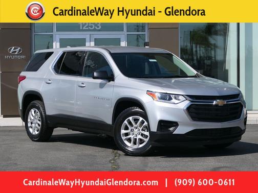 Silver Ice Metallic 2020 Chevrolet Traverse LS