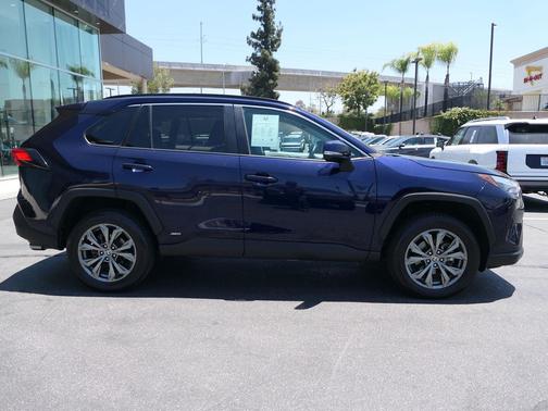 Blueprint 2022 Toyota RAV4 Hybrid XLE Premium