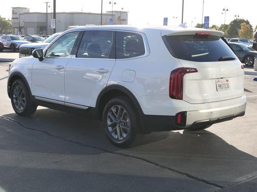 2024 Kia Telluride LX