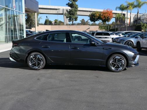 2026 Hyundai SONATA SEL