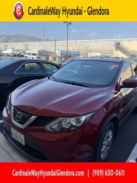 Scarlet 2019 Nissan Rogue Sport S