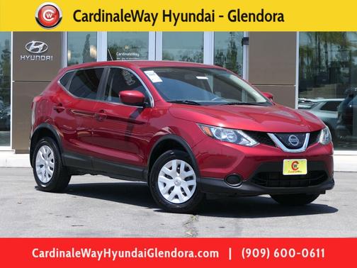 Scarlet 2019 Nissan Rogue Sport S