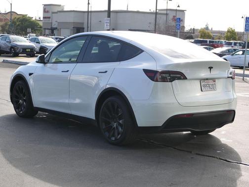 2021 Tesla Model Y Long Range Dual Motor All-Wheel Drive