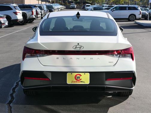 2026 Hyundai ELANTRA HEV Limited