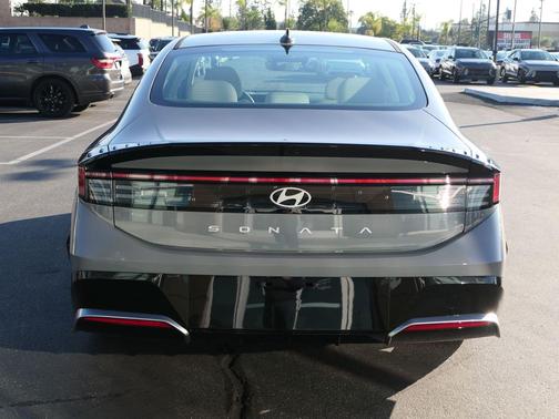 2026 Hyundai SONATA SEL