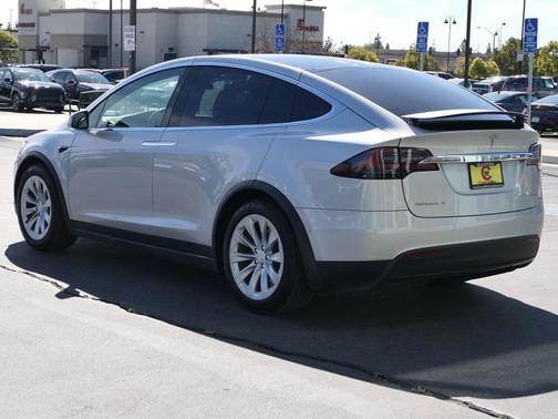 2018 Tesla Model X 75D