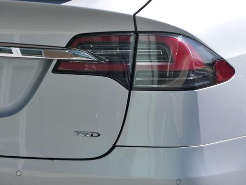 2018 Tesla Model X 75D