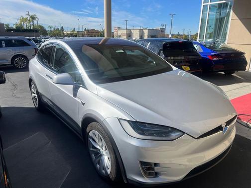 2018 Tesla Model X 75D