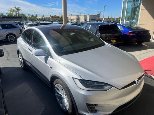 2018 Tesla Model X 75D