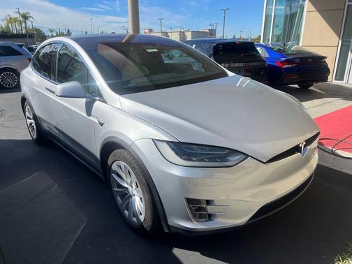 2018 Tesla Model X 75D