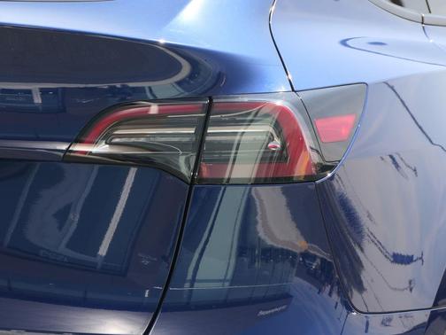 Deep Blue Metallic 2023 Tesla Model Y Long Range Dual Motor All-Wheel Drive