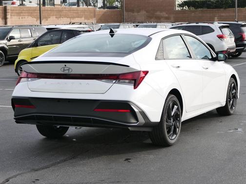 2026 Hyundai ELANTRA Sport