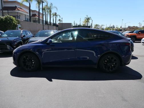 Deep Blue Metallic 2023 Tesla Model Y Long Range Dual Motor All-Wheel Drive