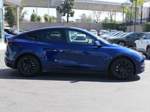 Deep Blue Metallic 2023 Tesla Model Y Long Range Dual Motor All-Wheel Drive