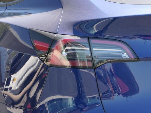 Deep Blue Metallic 2023 Tesla Model Y Long Range Dual Motor All-Wheel Drive