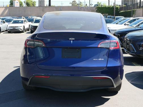 Deep Blue Metallic 2023 Tesla Model Y Long Range Dual Motor All-Wheel Drive