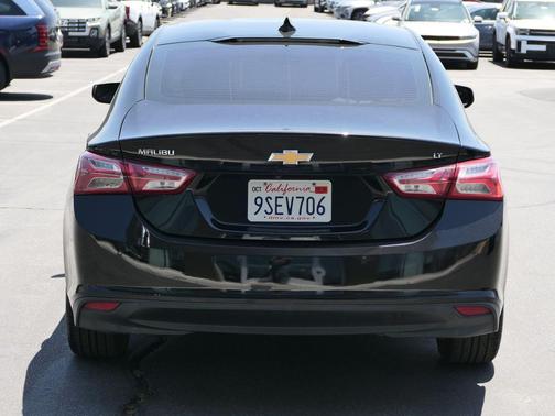 Black Metallic 2019 Chevrolet Malibu LT