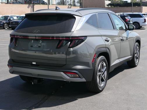 Hampton Gray 2026 Hyundai TUCSON SEL Premium