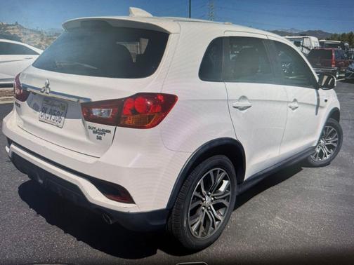 Pearl White 2019 Mitsubishi Outlander Sport SE
