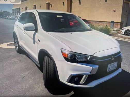 Pearl White 2019 Mitsubishi Outlander Sport SE