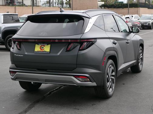 Ecotronic Gray Matte 2026 Hyundai TUCSON Limited