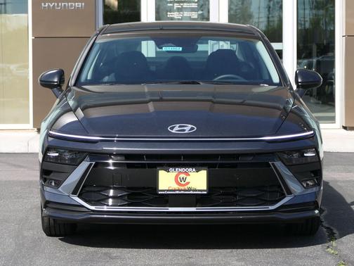 2026 Hyundai SONATA Hybrid Base