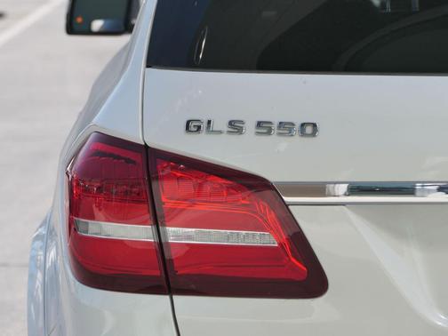 White 2019 Mercedes-Benz GLS 550 Base 4MATIC