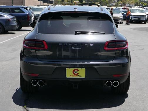 Gray 2018 Porsche Macan Macan Sport Edition