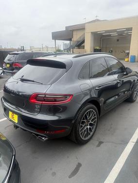 Gray 2018 Porsche Macan Macan Sport Edition