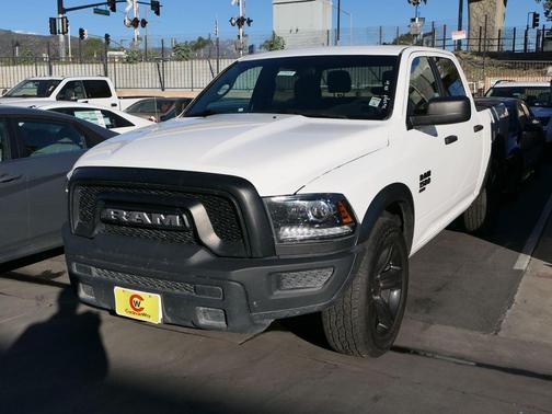 2024 RAM 1500 Classic Warlock Crew Cab 4x2 5'7' Box
