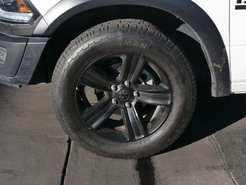 2024 RAM 1500 Classic Warlock Crew Cab 4x2 5'7' Box