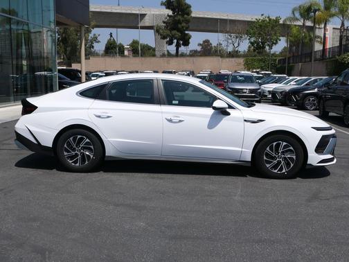 Serenity White 2026 Hyundai SONATA Hybrid Base