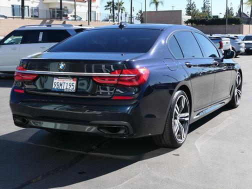 2019 BMW 740 740i