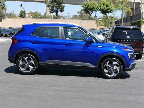 2024 Hyundai VENUE Limited