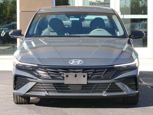 2026 Hyundai ELANTRA Sport