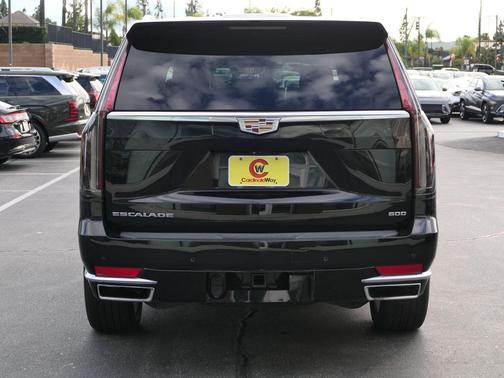 2022 Cadillac Escalade Premium Luxury