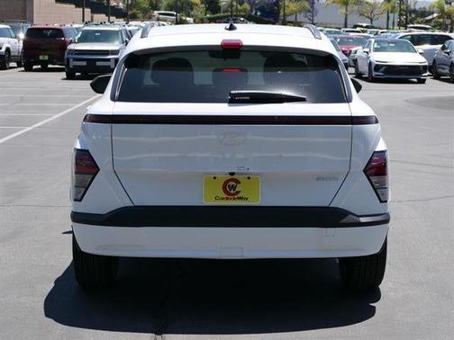 2025 Hyundai KONA EV SEL