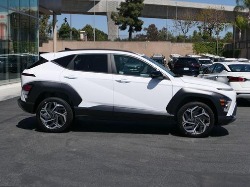 Atlas White 2026 Hyundai KONA SEL Premium