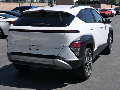 Atlas White 2026 Hyundai KONA SEL Premium