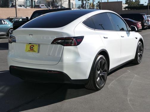 2024 Tesla Model Y Long Range Dual Motor All-Wheel Drive