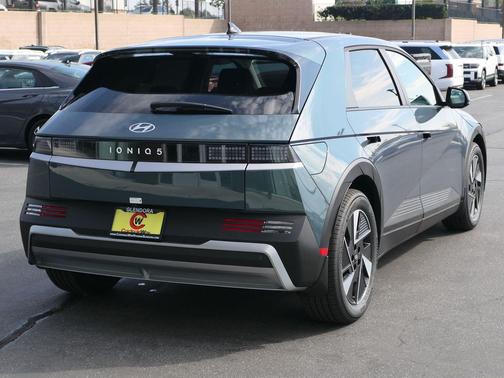 2026 Hyundai IONIQ 5 SE
