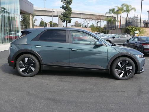 2026 Hyundai IONIQ 5 SE