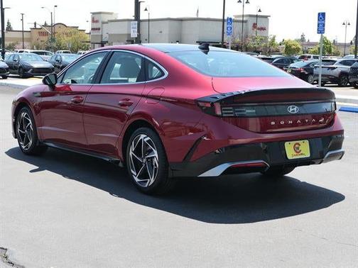 2025 Hyundai SONATA SEL