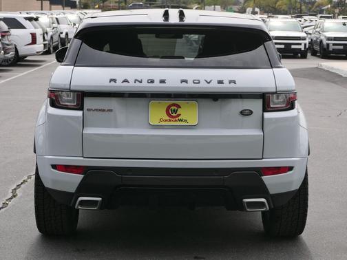 Yulong White Metallic 2018 Land Rover Range Rover Evoque Landmark Edition